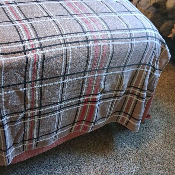 Plaid Western style Blanket/ Throw - XL twin or full size, or Sofa throw. - Picture 8 of 9